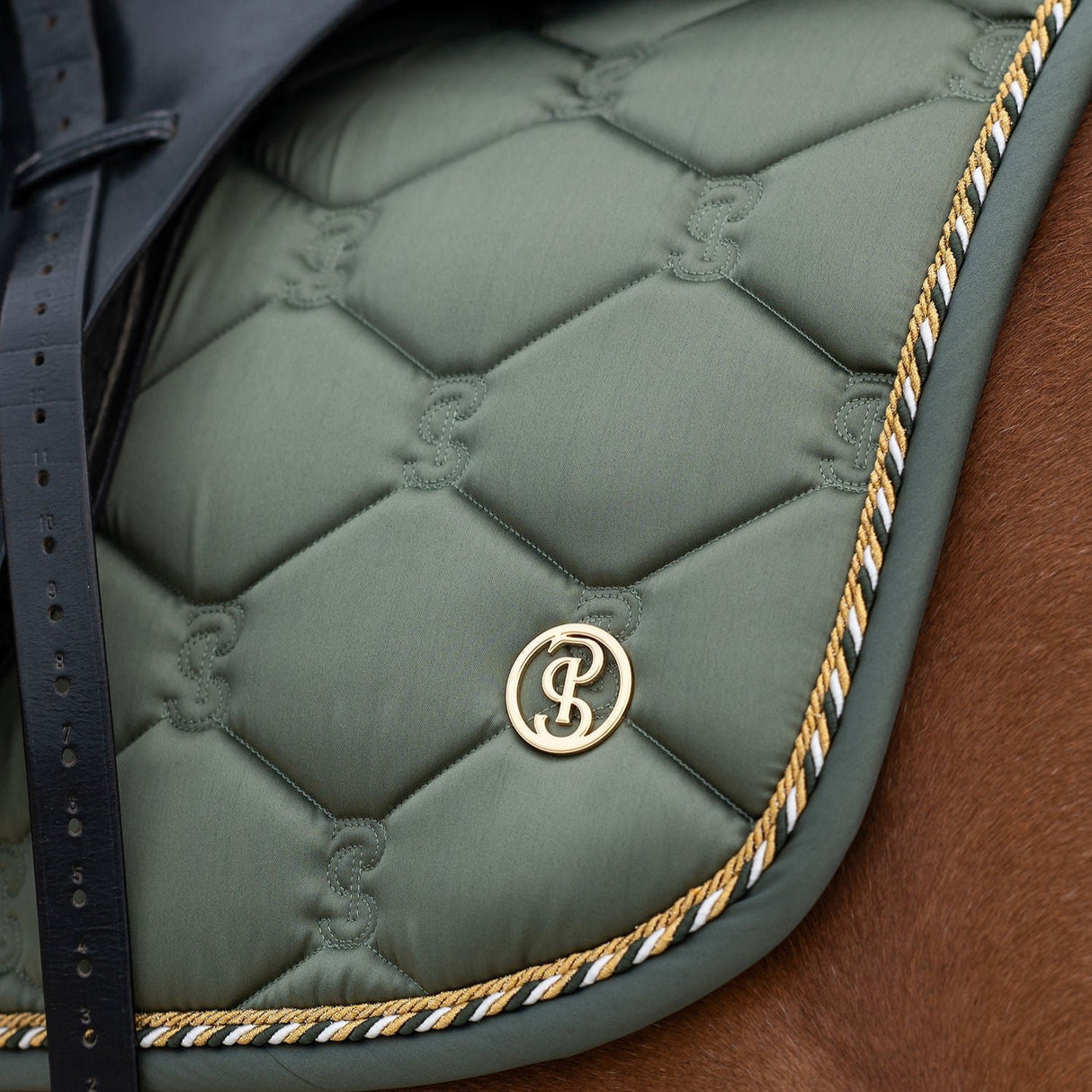 PS of Sweden Jump Signature Saddle Pad #colour_vintage-green